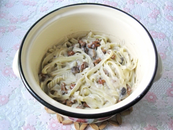 Макароны с грибами