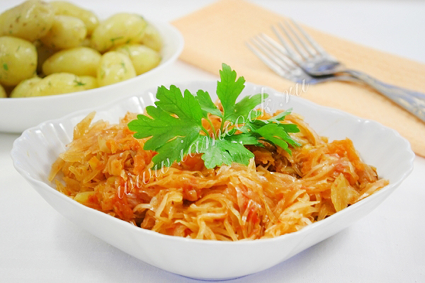 Тушеная капуста в мультиварке, рецепт