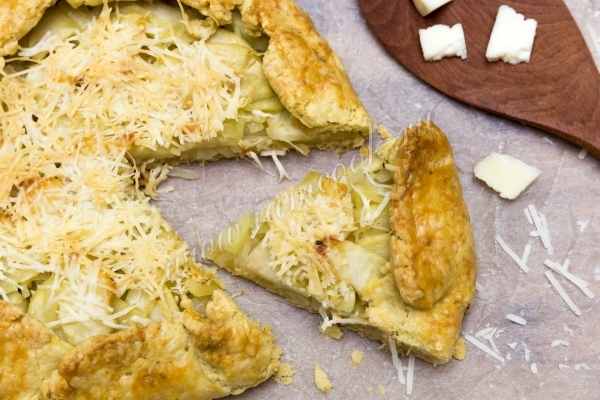 Рецепт галеты с яблоком и луком