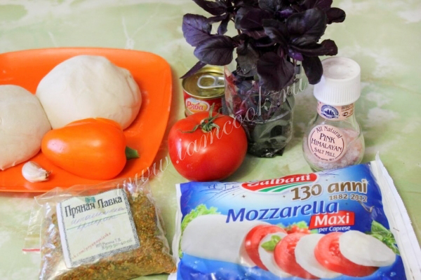 Ингредиенты для приготовления пиццы «Маргарита»