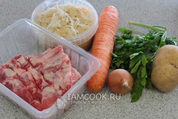 Ингредиенты для щей из кислой капусты