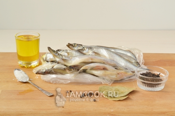 Ингредиенты для домашних шпротов из мойвы