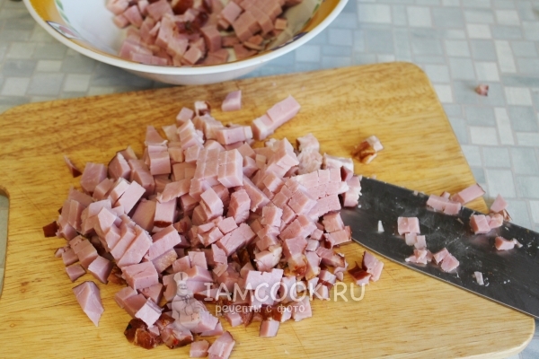 Порезать ветчину
