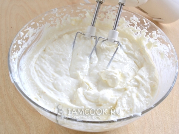 Взбить крем миксером