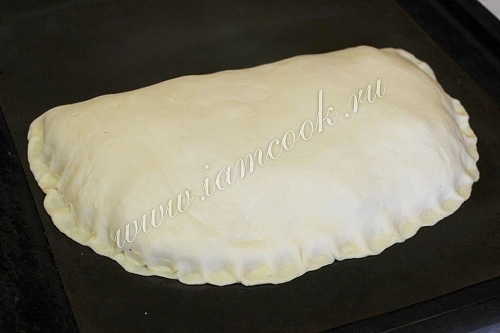 Запекаем пиццу Кальцоне