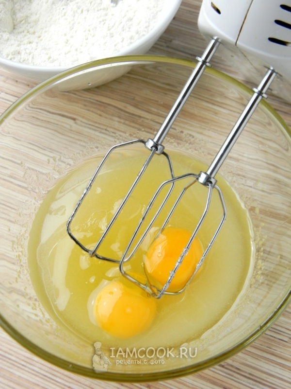 Добавить яйца