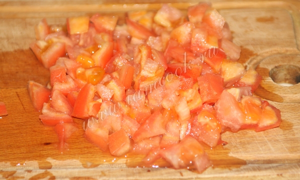 Помидоры нарезанные кубиками