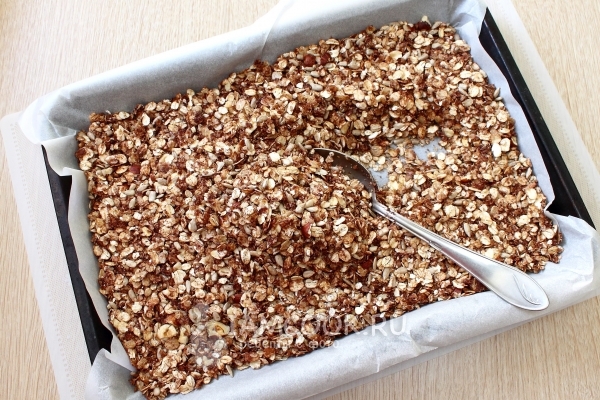 Подсушить гранолу