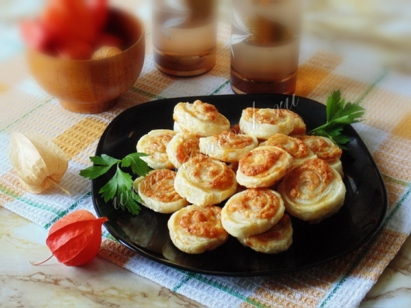 Фото запеченных спиралек с сыром