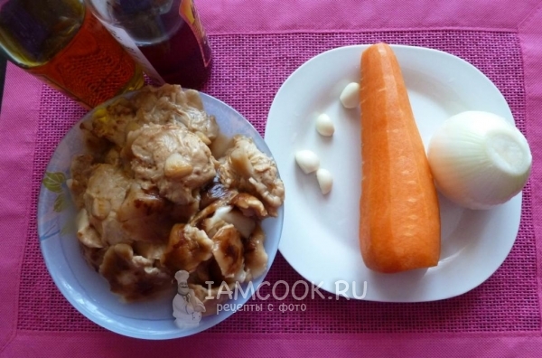 Ингредиенты для икры из соленых грибов