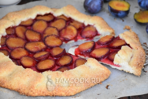 Готовая галета со сливами