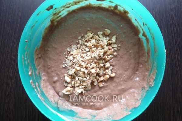 Положить орехи