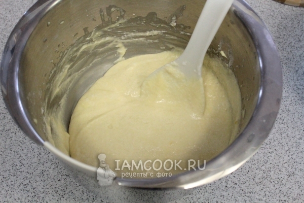 Ввести белки в тесто