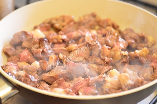 Телятина на сковороде