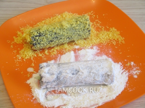 Обвалять в муке