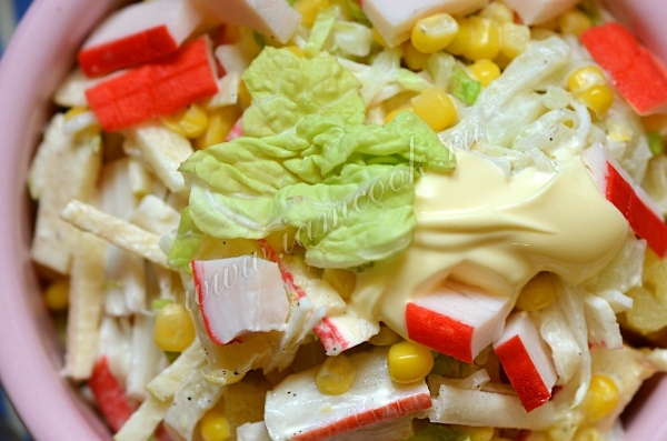 Фото крабового салата с пекинской капустой