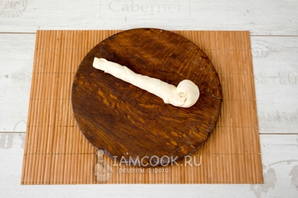 Свернуть рулет в виде улитки