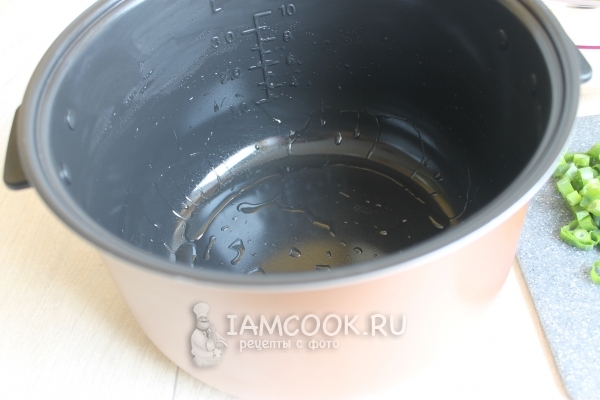 Смазать чашу маслом