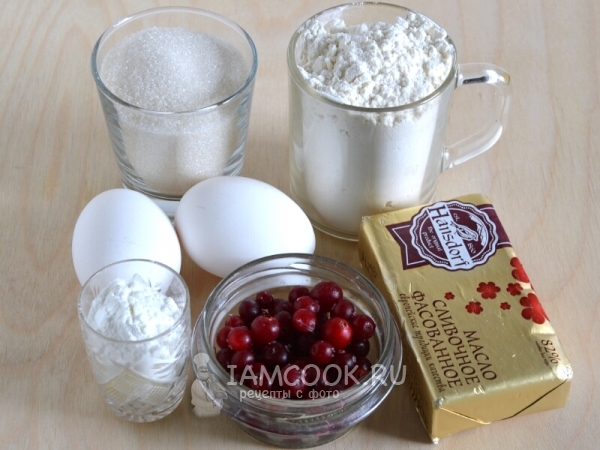 Ингредиенты для пирога с брусникой