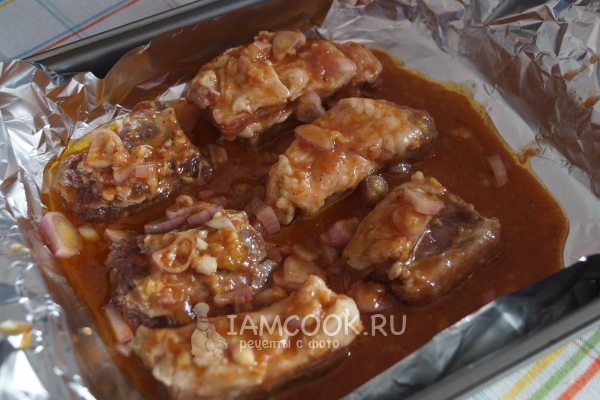 Переложить ребра на фольгу