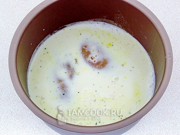 Влить молоко