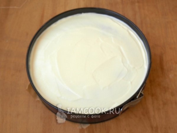 Пропитать второй корж