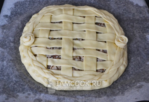 Украсить розочками из теста