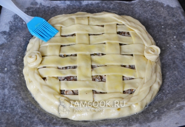 Смазать желтком