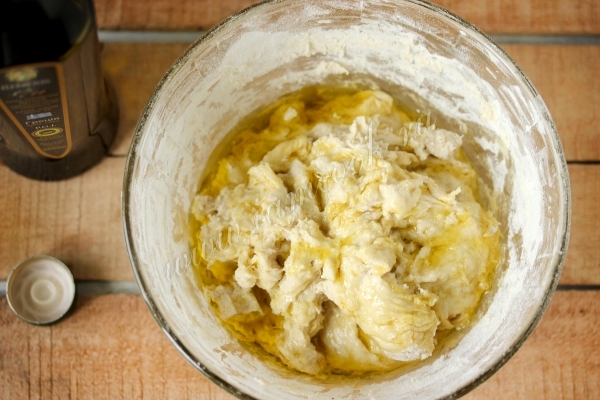 Добавить оливковое масло