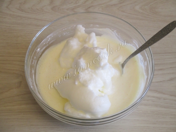 Взбитые белки с творогом