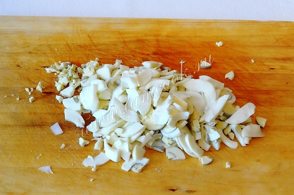 Яйца порезанные