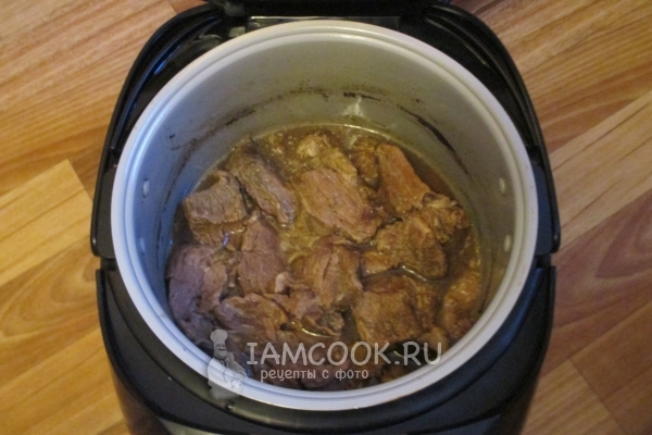 Потушите мясо