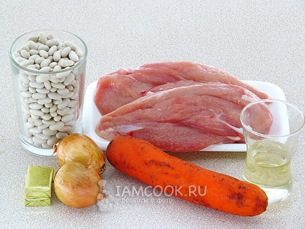 Ингредиенты для куриного филе с фасолью в горшочке