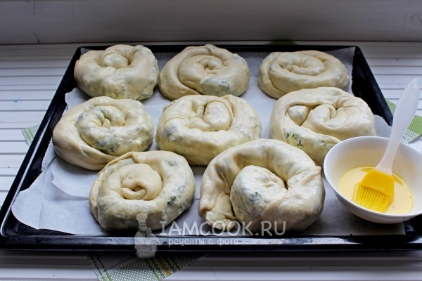 Смазать яйцом