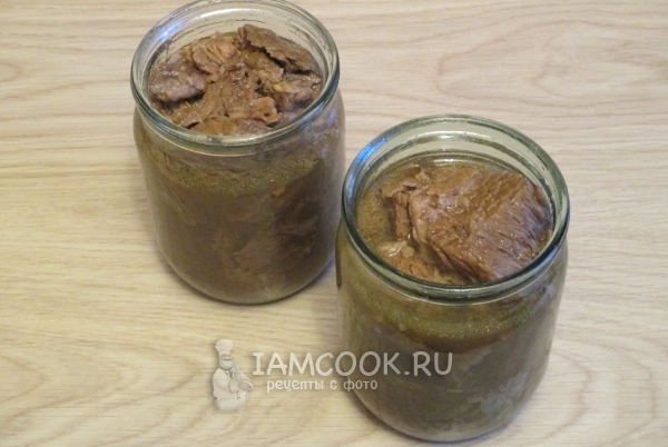 Переложить тушенку в банки
