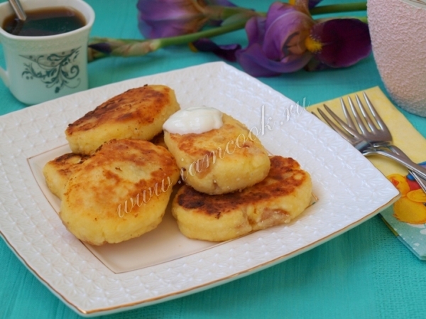 Готовые сырники с манкой