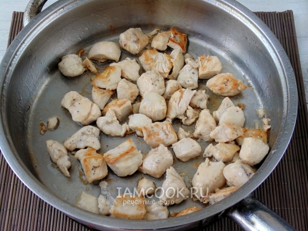 Обжарить мясо