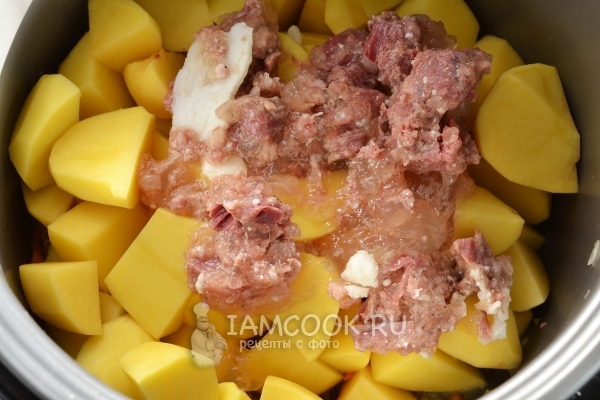 Выложить тушенку