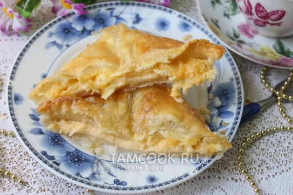 Рецепт хачапури с сыром (из слоеного теста)