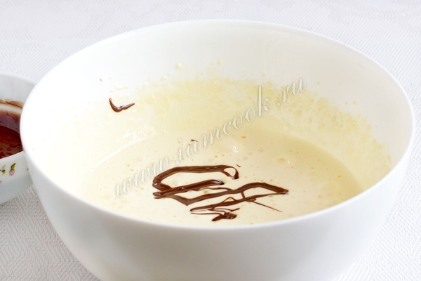 Взбить желтки