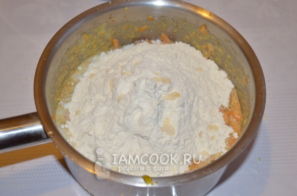 Всыпать муку