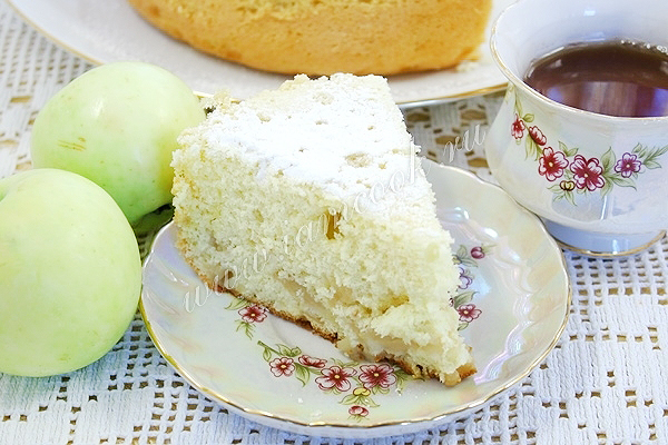 Рецепт яблочного пирога в мультиварке