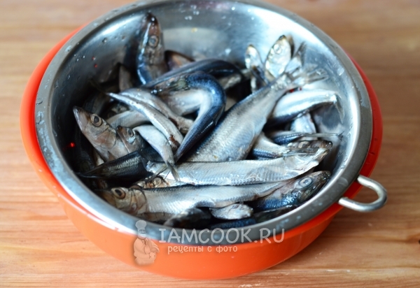 Подготовить кильку