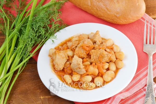 Фото фасоли с мясом в мультиварке