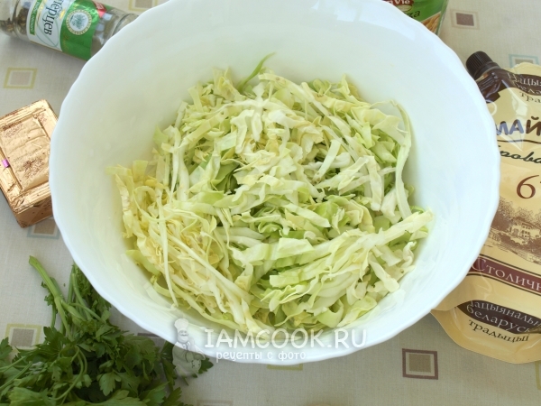 Нарезать капусту