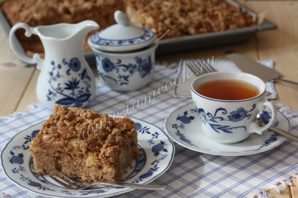 Яблочный пирог с овсяной крошкой, фото