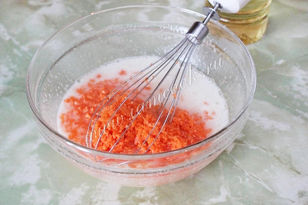 Смешали морковь с яичной смесью
