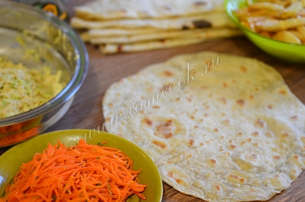 Лаваш и начинка для шаурмы