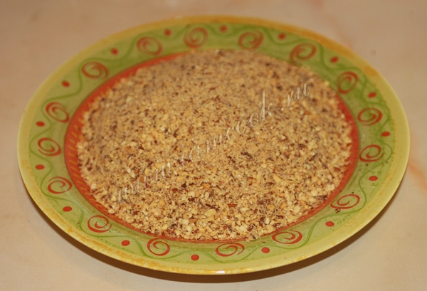 Перемолотые орехи миндаля