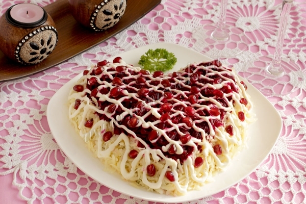 Оформление салата Признание ко дню Святого Валентина